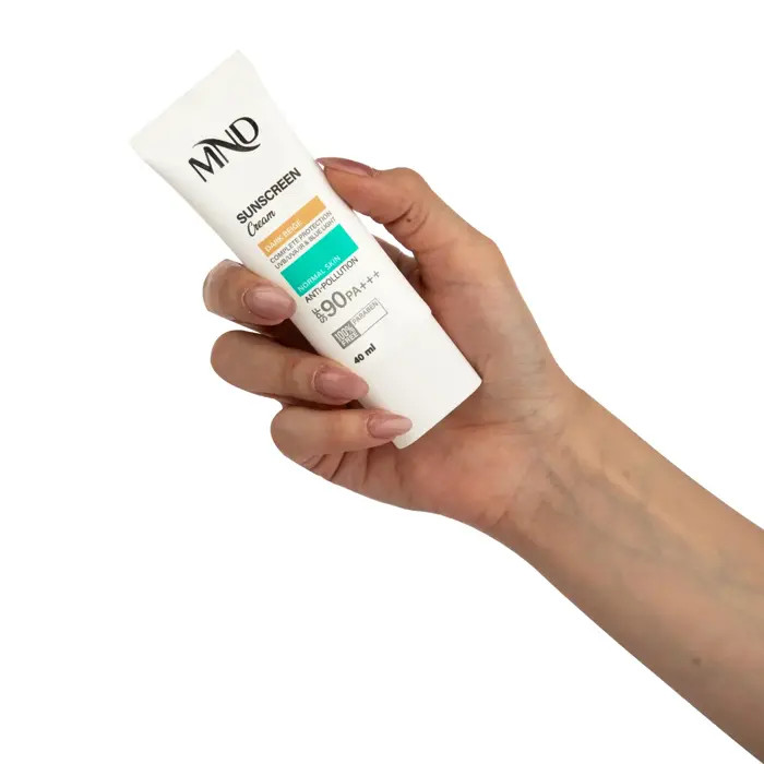 کرم ضد آفتاب با فاکتور حفاظتی 90 (SPF 90) بـژ تیره ام ان دی مناسب پوست معمولی
