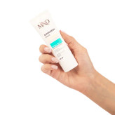 کرم ضد آفتاب با فاکتور حفاظتی 90 (SPF 90) بـژ روشن ام ان دی مناسب پوست معمولی